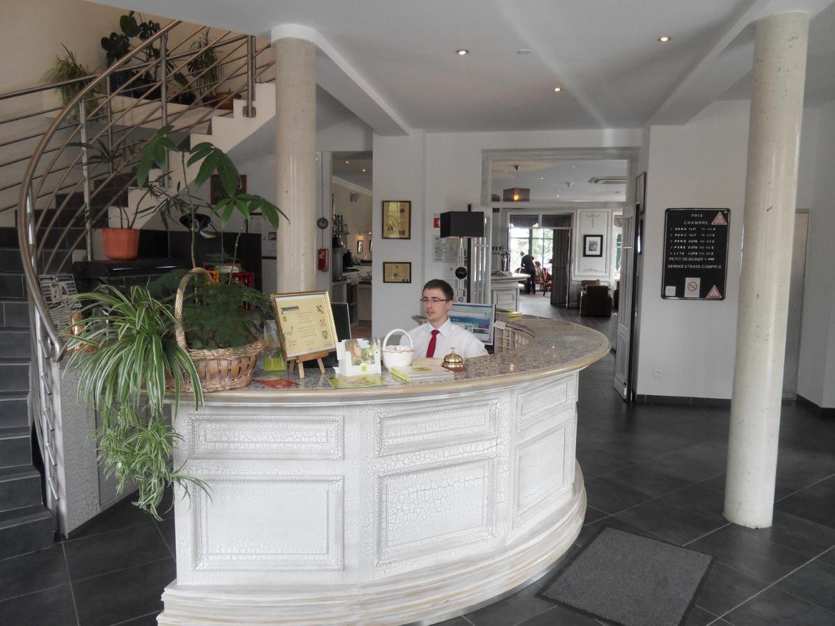 Logis - Hotel Restaurant La Sapiniere Wisques Экстерьер фото