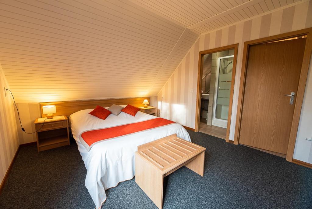 Logis - Hotel Restaurant La Sapiniere Wisques Экстерьер фото