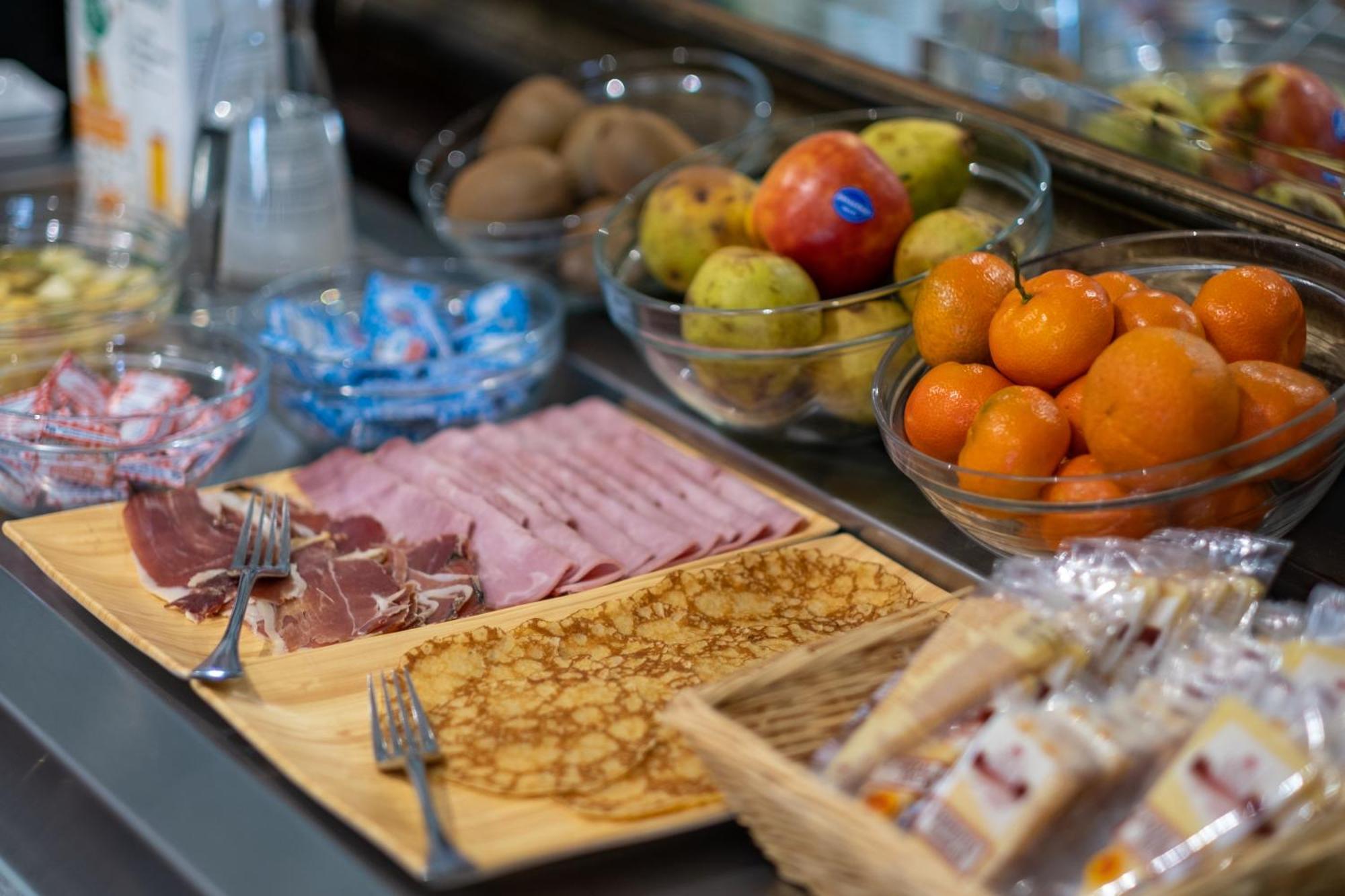 Logis - Hotel Restaurant La Sapiniere Wisques Экстерьер фото
