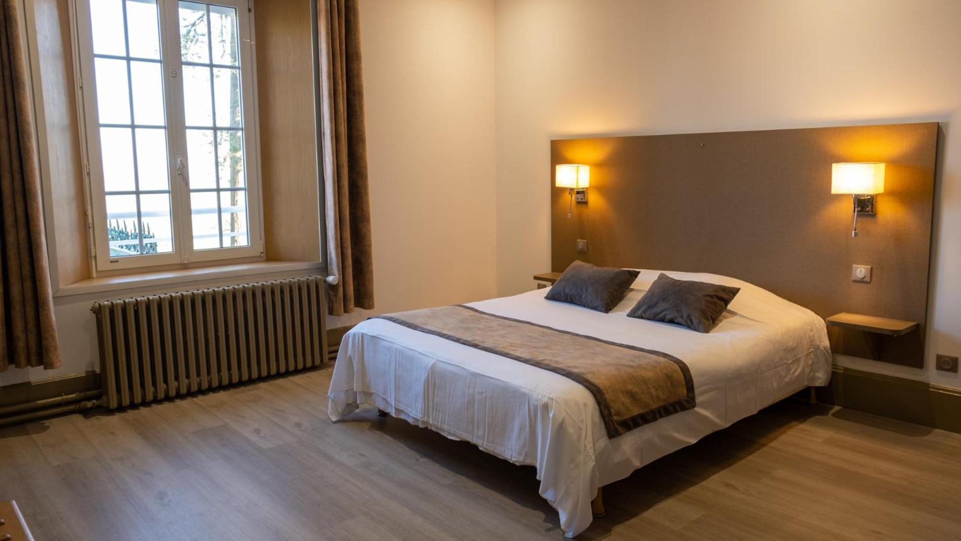 Logis - Hotel Restaurant La Sapiniere Wisques Экстерьер фото