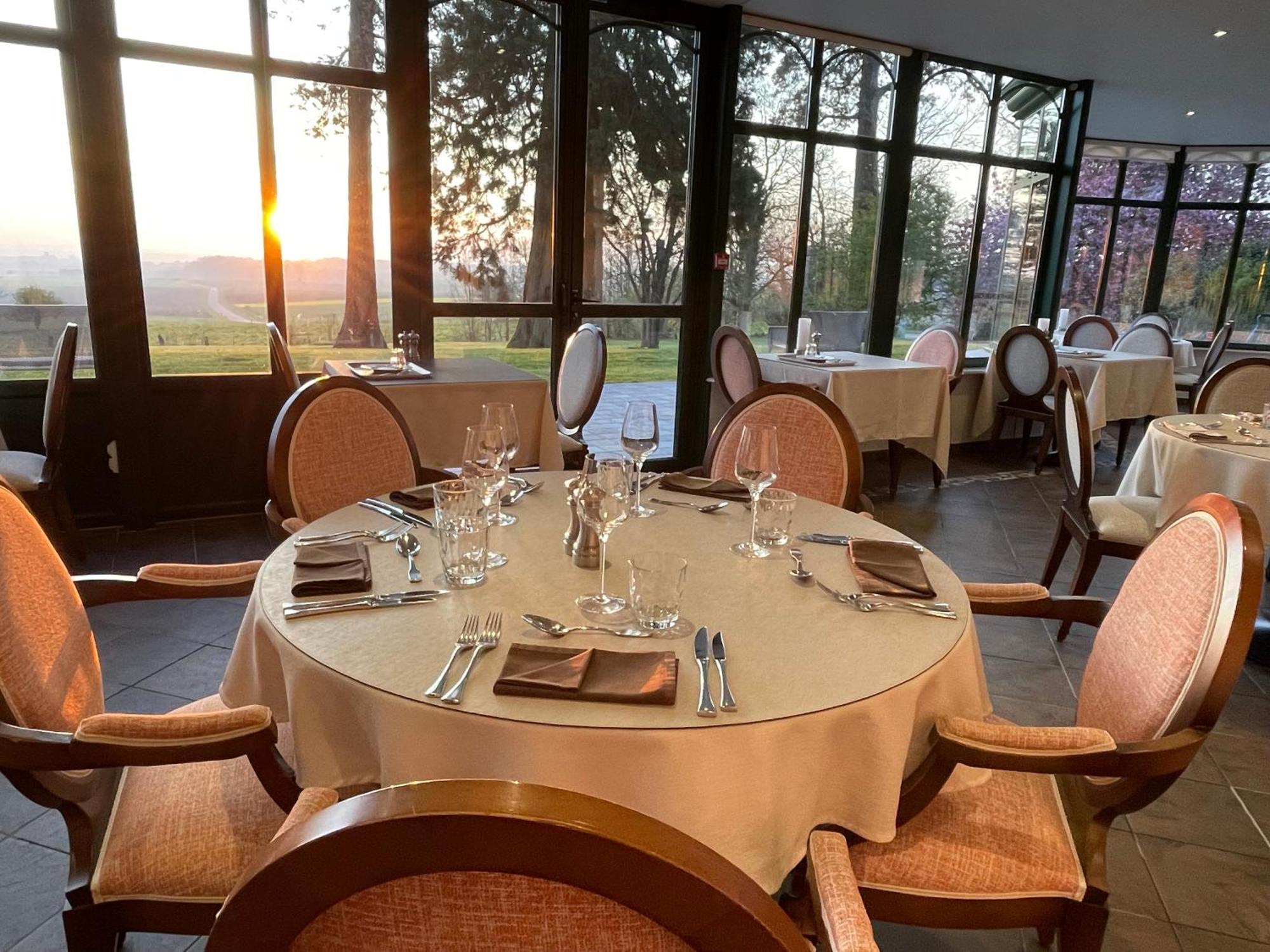 Logis - Hotel Restaurant La Sapiniere Wisques Экстерьер фото