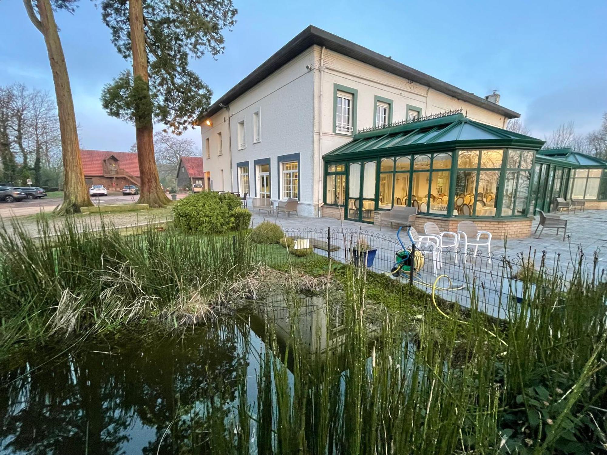 Logis - Hotel Restaurant La Sapiniere Wisques Экстерьер фото