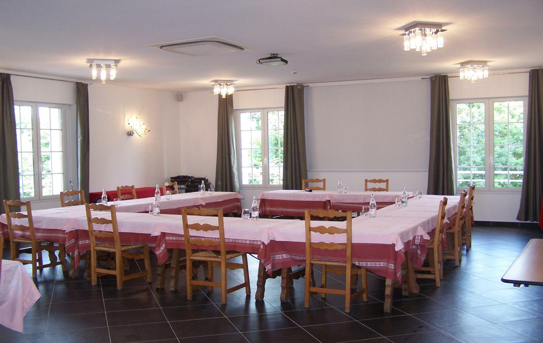Logis - Hotel Restaurant La Sapiniere Wisques Экстерьер фото