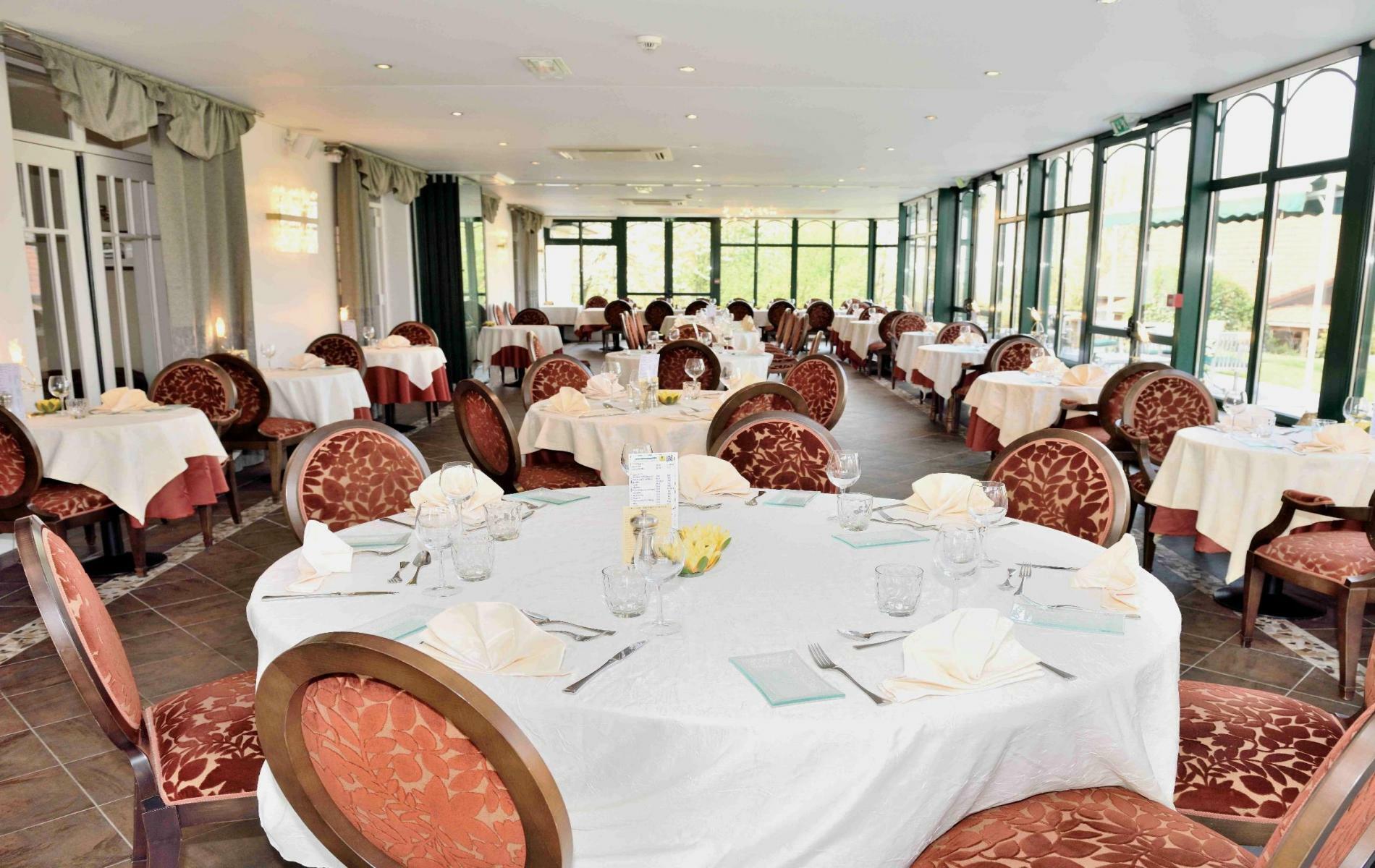 Logis - Hotel Restaurant La Sapiniere Wisques Экстерьер фото